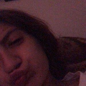 Meet your Posher, Magida